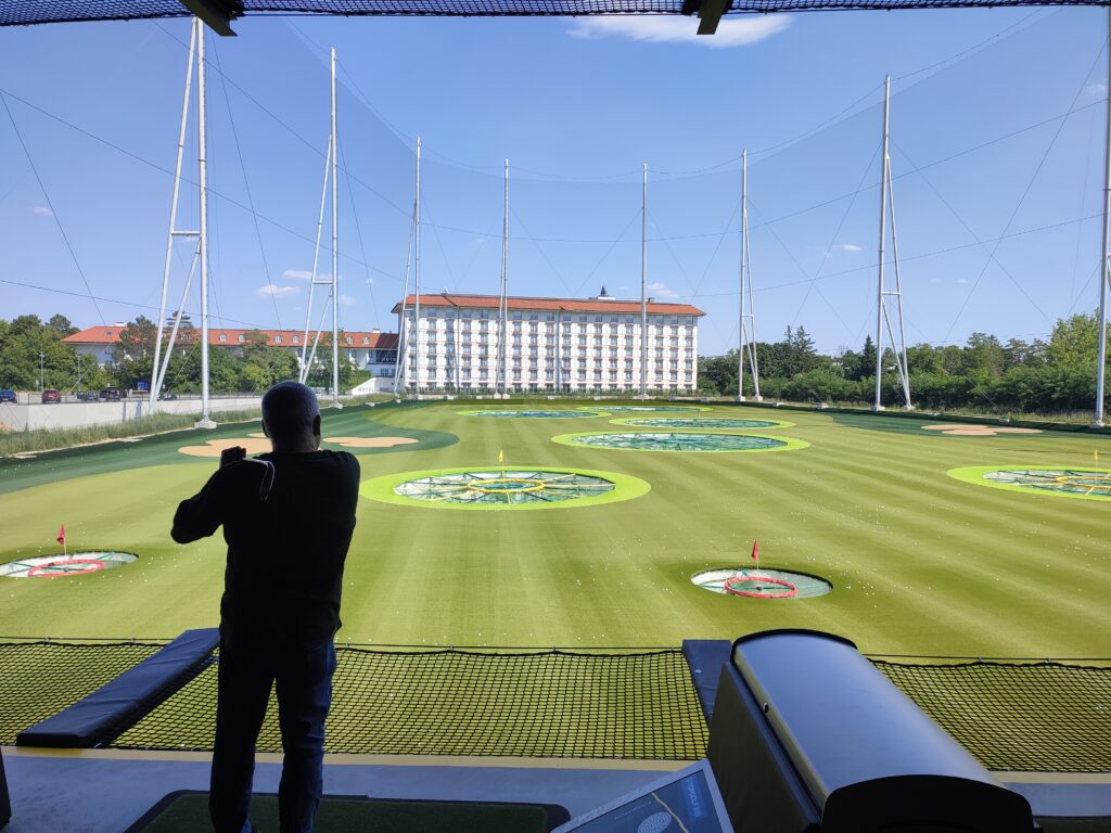 TopGolf